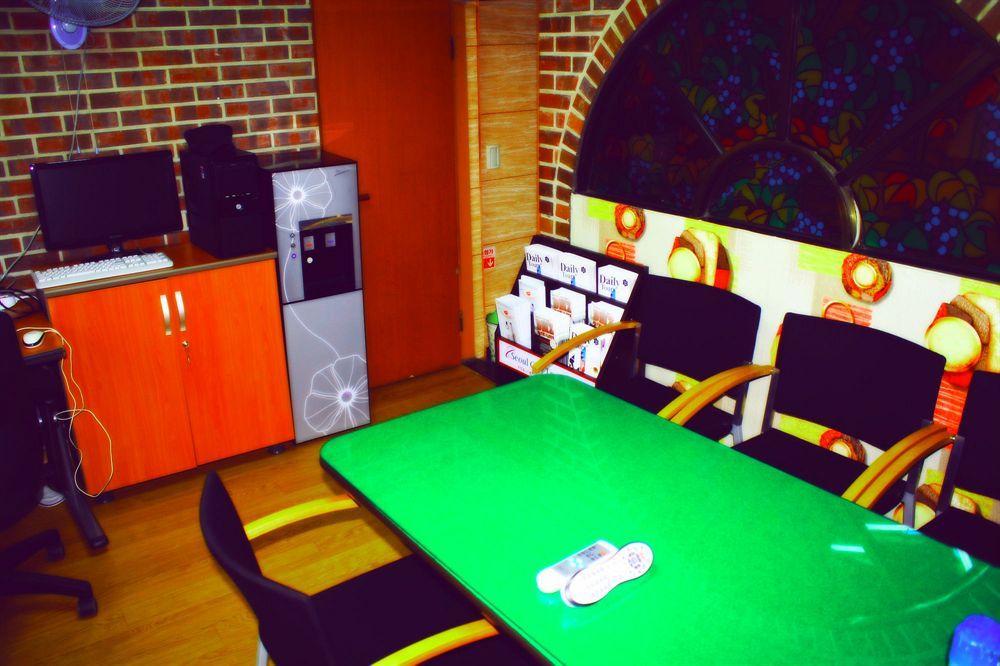 Oppa Hostel Seul Esterno foto